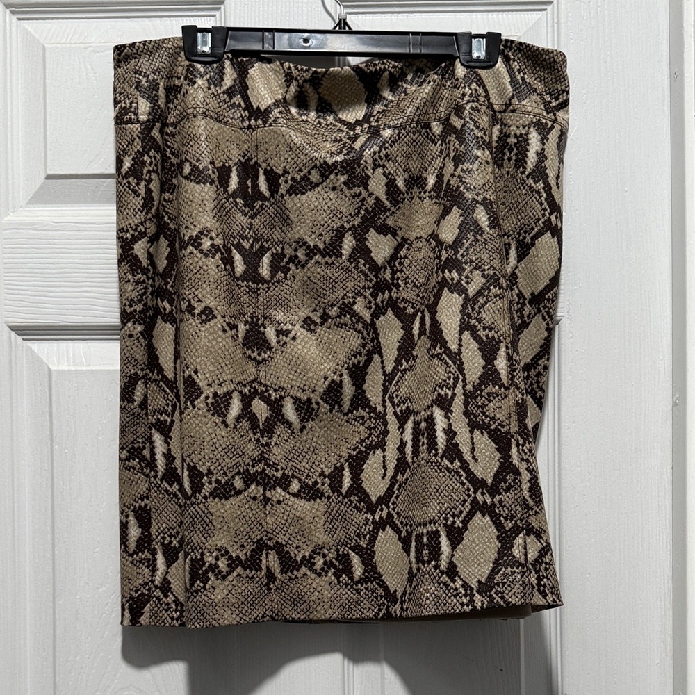 Snake Print Lined Skirt